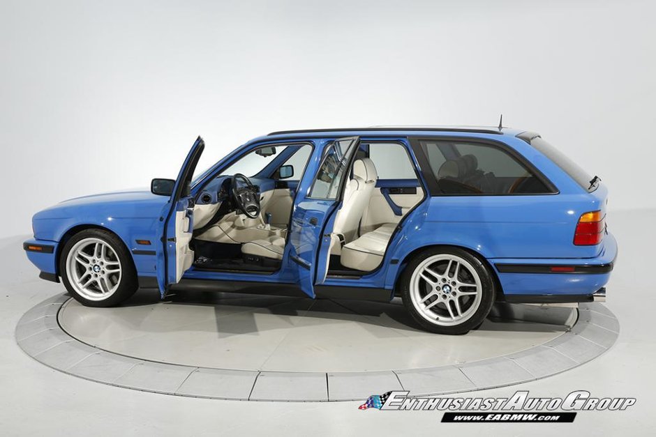 BMW M5 E34 Touring in SUA