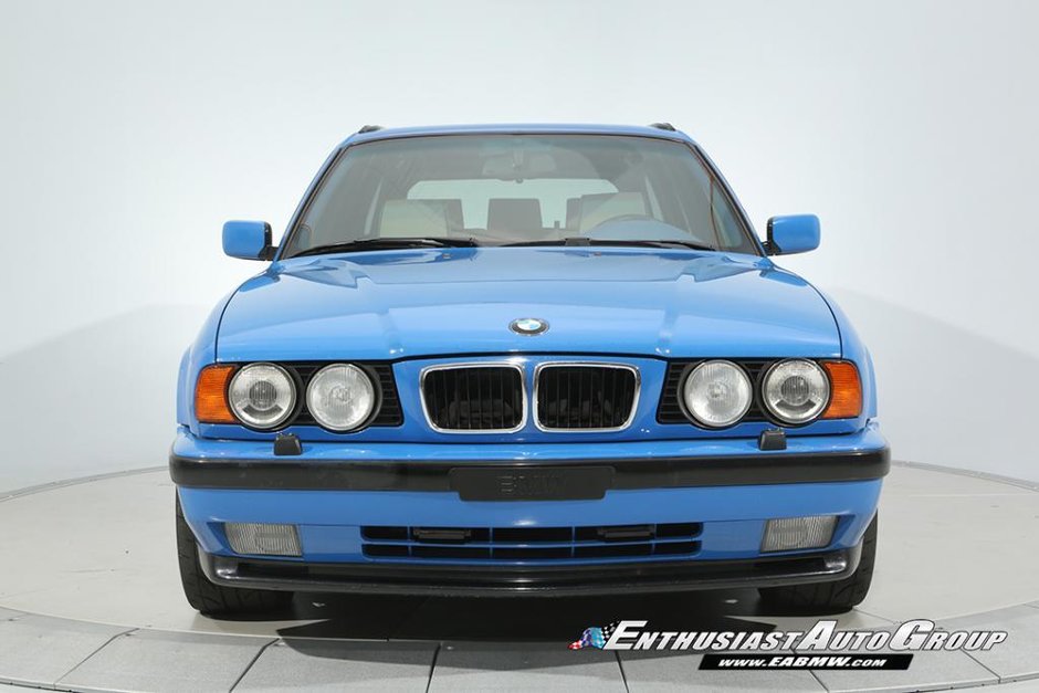 BMW M5 E34 Touring in SUA