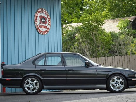 BMW M5 E34