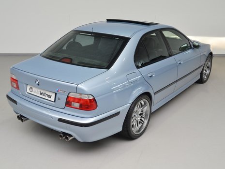 BMW M5 E39 cu 56 mii km la bord