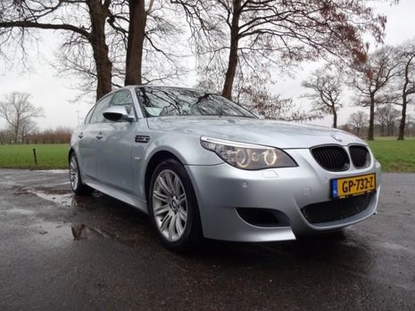 BMW M5 E60 cu transmisie manuala