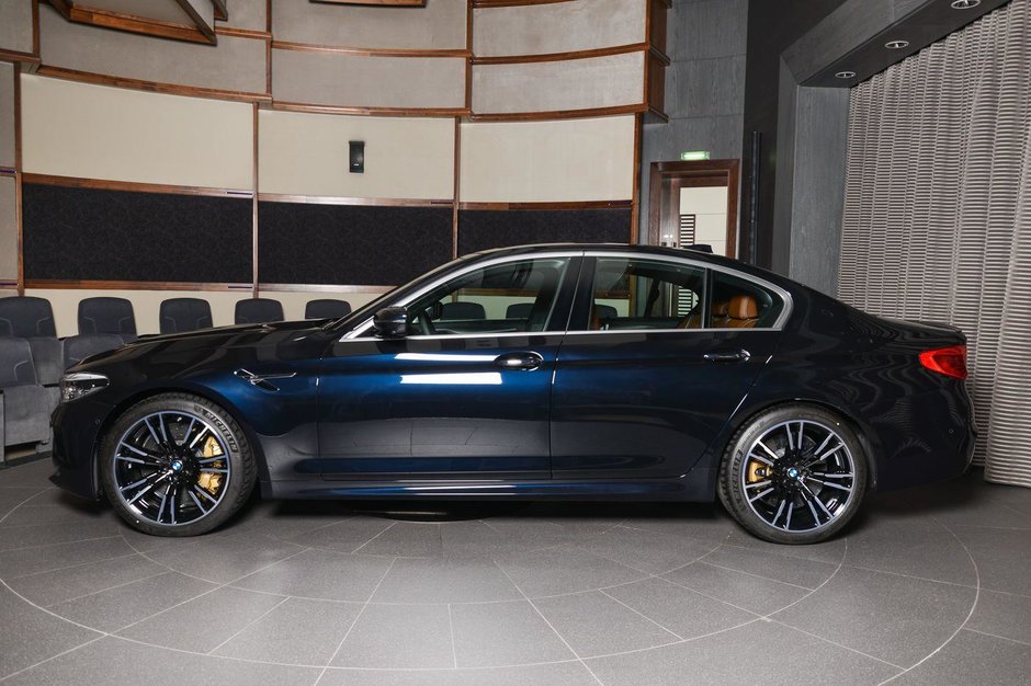 BMW M5 in Azurite Black