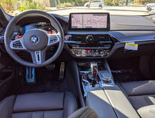 BMW M5 in Verde Mantis