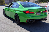 BMW M5 in Verde Mantis