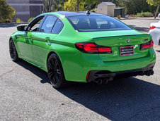 BMW M5 in Verde Mantis