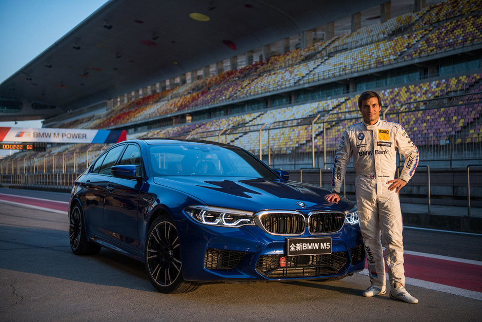 BMW M5 pe circuitul din Shanghai