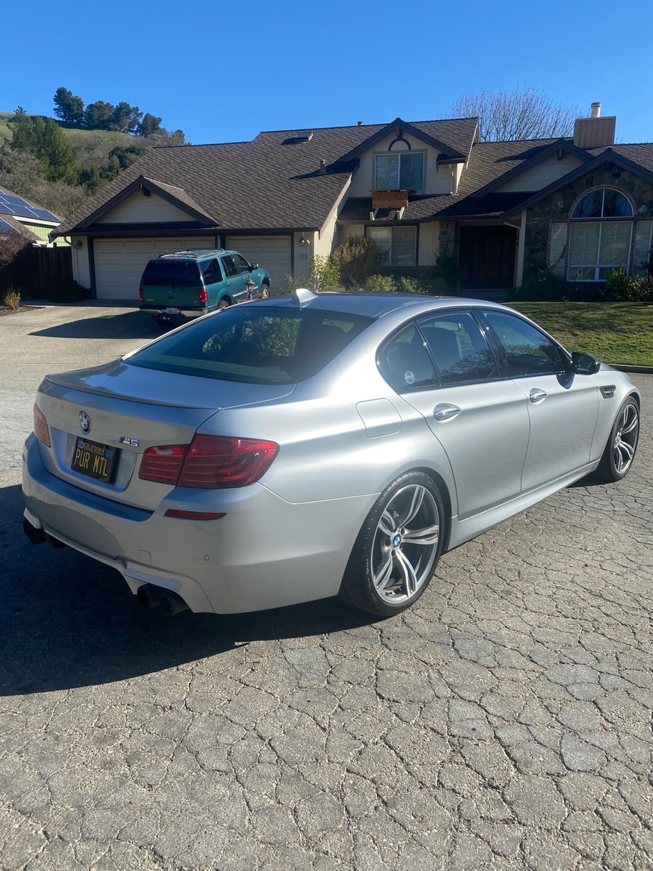 BMW M5 Pure Metal Silver Edition