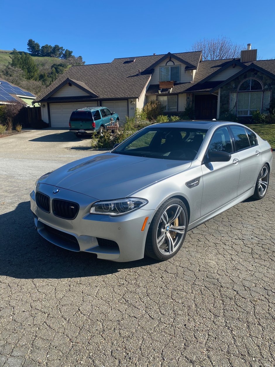 BMW M5 Pure Metal Silver Edition