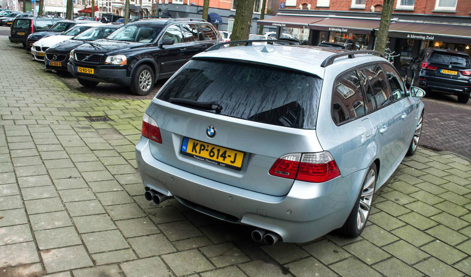 BMW M5 Touring in Olanda