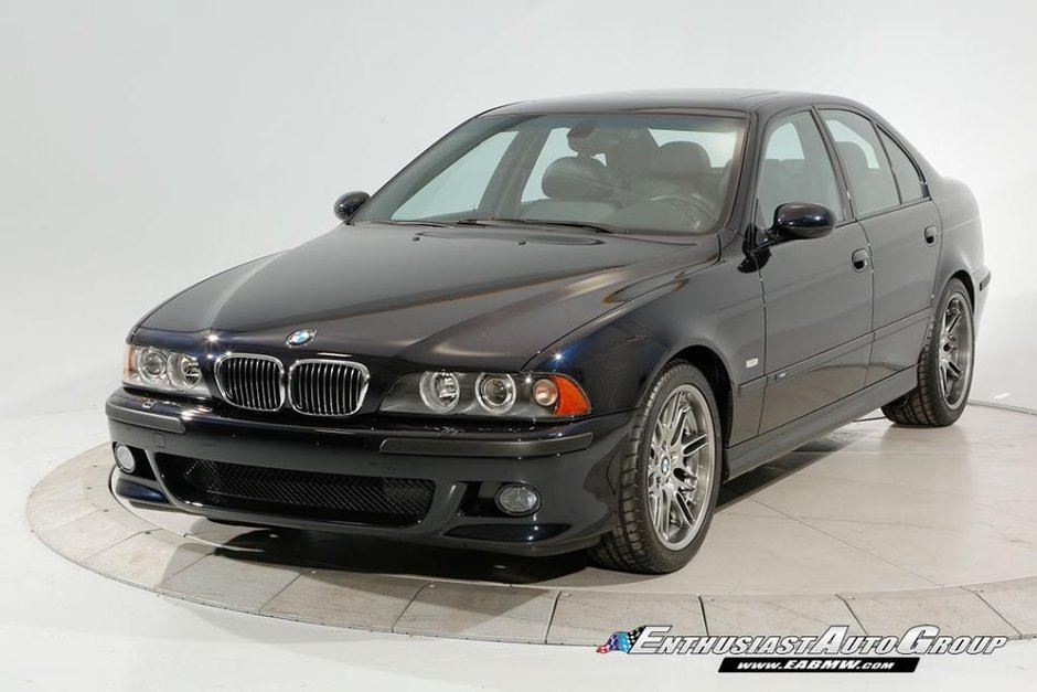 BMW M5 vandut cu 200.000 de dolari