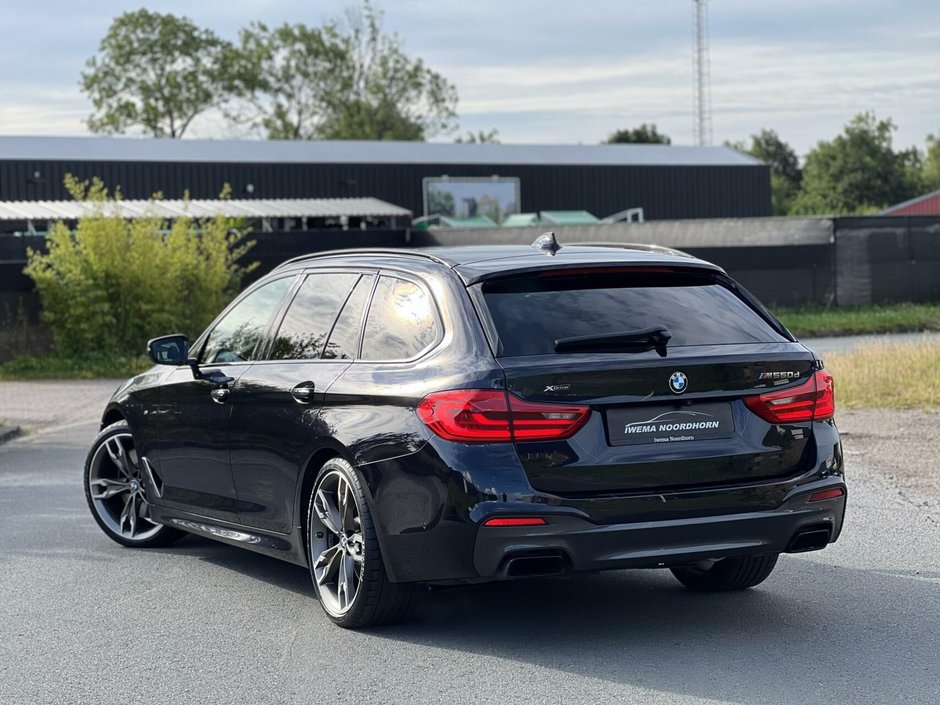 BMW M550d xDrive Touring de vanzare