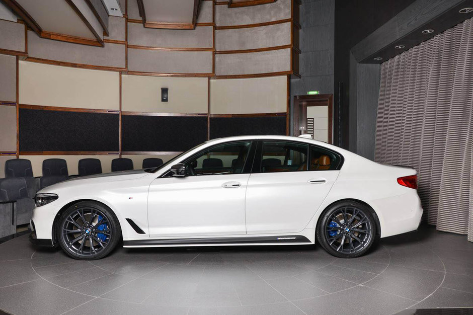 BMW M550i xDrive Abu Dhabi