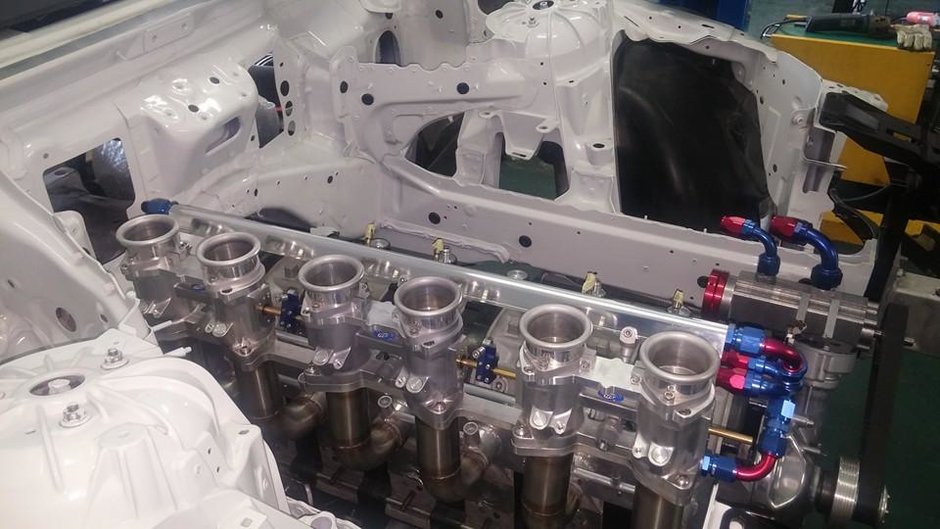 BMW M6 cu motor rotativ