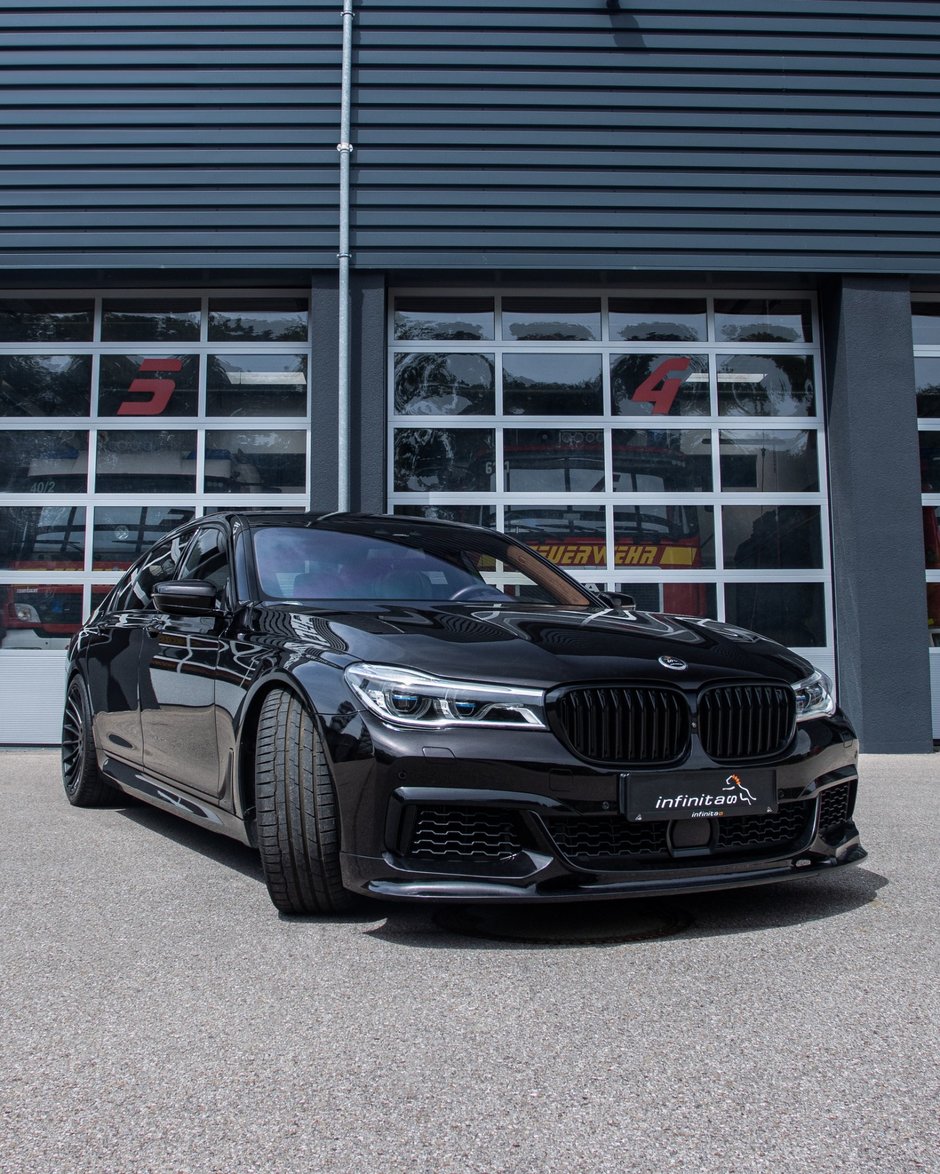 BMW M760Li de la Infinitas