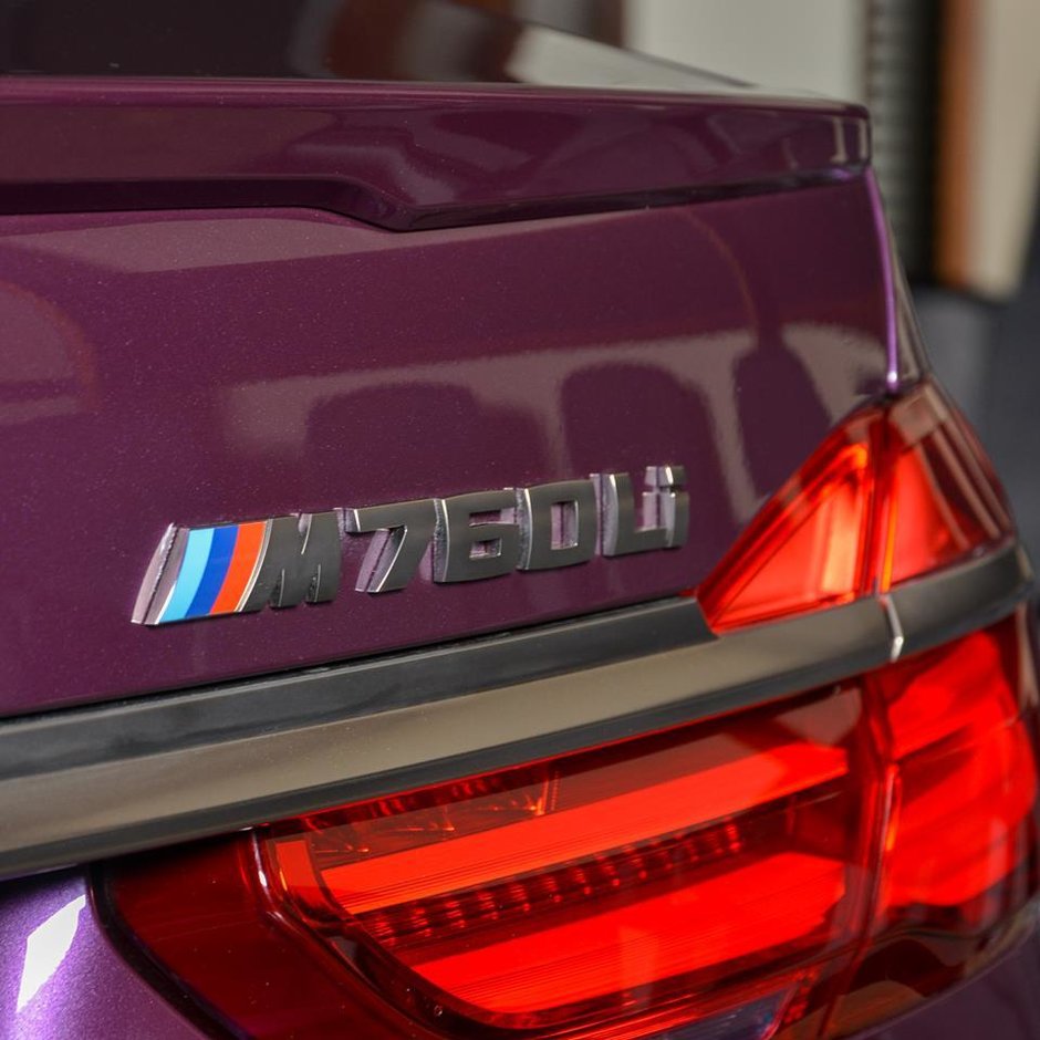BMW M760Li in Purple Silk