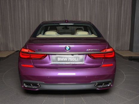 BMW M760Li in Purple Silk