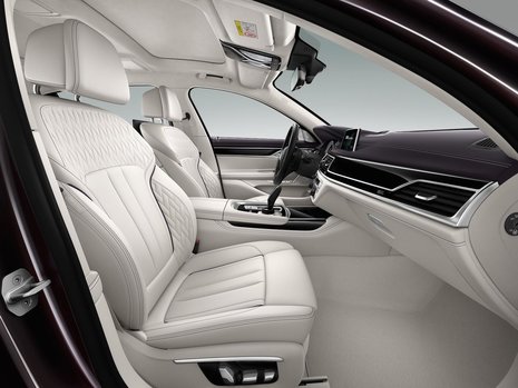 BMW M760Li xDrive Excellence