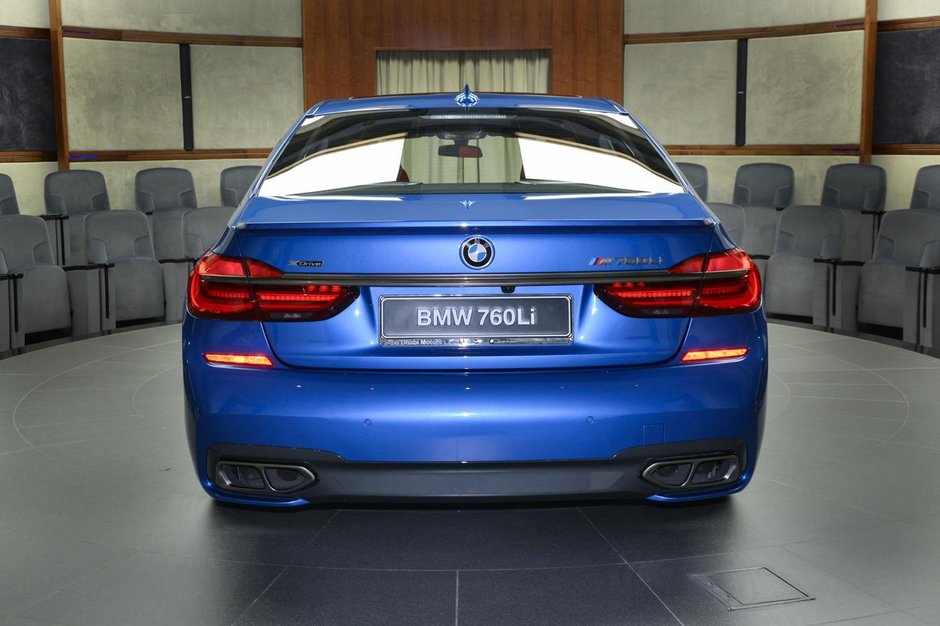 BMW M760Li xDrive in Estoril Blue