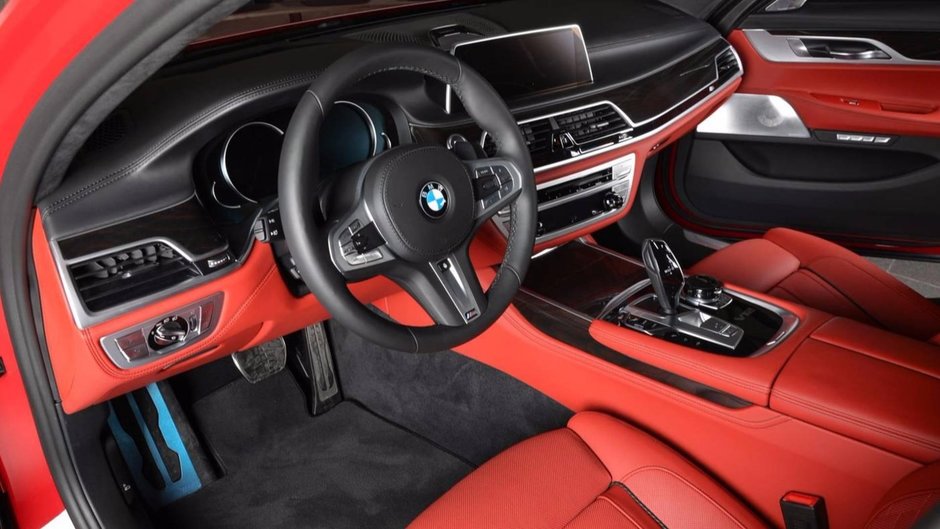 BMW M760Li xDrive in Imola Red