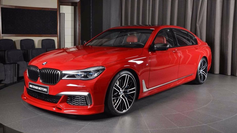 BMW M760Li xDrive in Imola Red