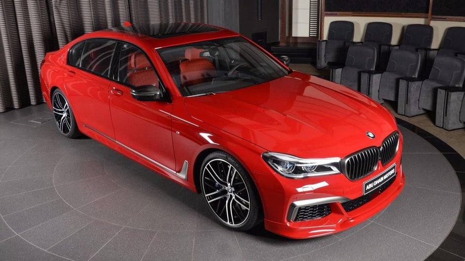 BMW M760Li xDrive in Imola Red