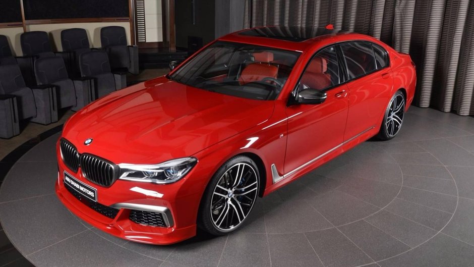 BMW M760Li xDrive in Imola Red