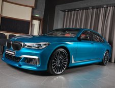 BMW M760Li xDrive in nuanta Long Beach Blue