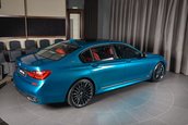 BMW M760Li xDrive in nuanta Long Beach Blue