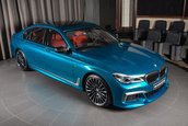 BMW M760Li xDrive in nuanta Long Beach Blue