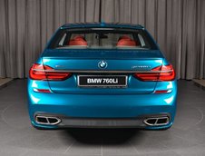 BMW M760Li xDrive in nuanta Long Beach Blue