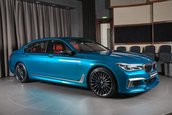 BMW M760Li xDrive in nuanta Long Beach Blue