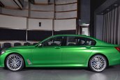 BMW M760Li xDrive in Rallye Green