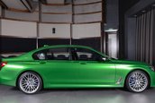 BMW M760Li xDrive in Rallye Green