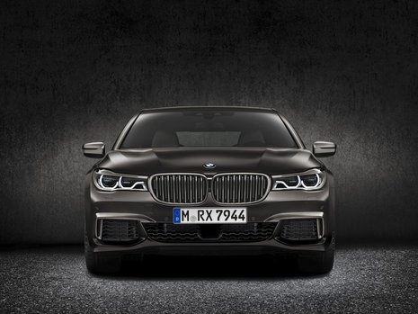 BMW M760Li xDrive