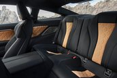 BMW M8 Coupe si Cabrio