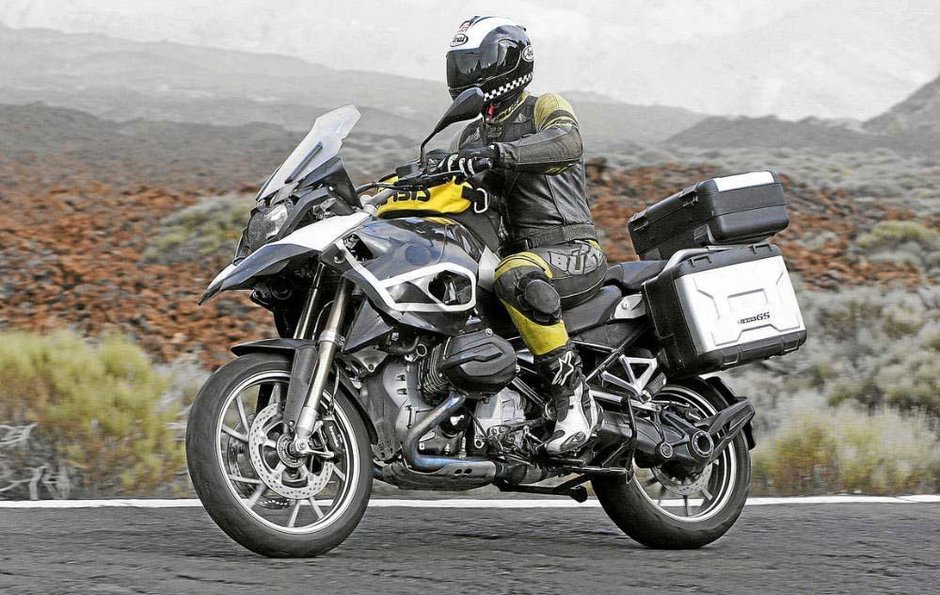 BMW ne arata putin din motocicleta R1250 GS