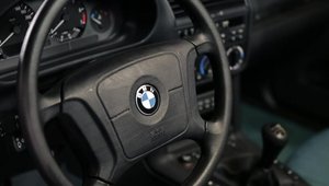BMW ne spune povestea modelului Seria 3 E36