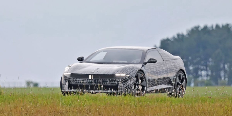BMW Neue Klasse Coupe - Poze spion