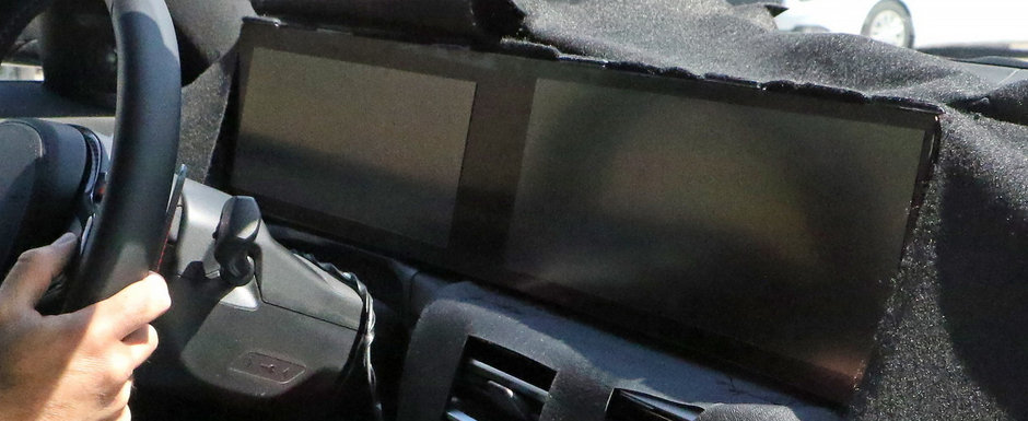 BMW nu a glumit cand a spus ca lanseaza un break cu 510 cai sub capota. Primul M3 Touring din istorie a fost fotografiat cu un ecran curbat in mijlocul bordului BMW nu a glumit cand a spus ca lanseaza un break cu 510 cai sub capota. Primul M3 Touring din istorie a fost fotografiat cu un ecran curbat in mijlocul bordului