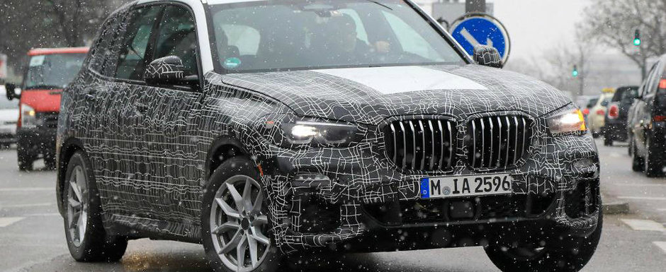 BMW scoate in teste noua generatie X5. Masina bavareza are o grila frontala IMENSA BMW scoate in teste noua generatie X5. Masina bavareza are o grila frontala IMENSA