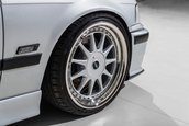 BMW Seria 3 Compact cu motor V12 de 850CSi