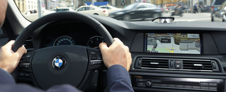 BMW Seria 3 si 7 primesc mesagerie online hands-free prin Dragon Drive!