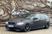 BMW Seria 3 Touring cu motor V10 modificat de M5