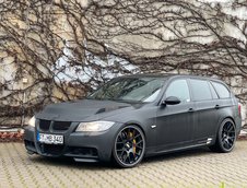 BMW Seria 3 Touring cu motor V10 modificat de M5