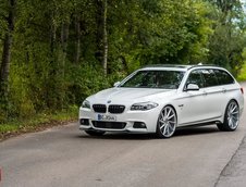 BMW Seria 5 cu jante pe 22 inch
