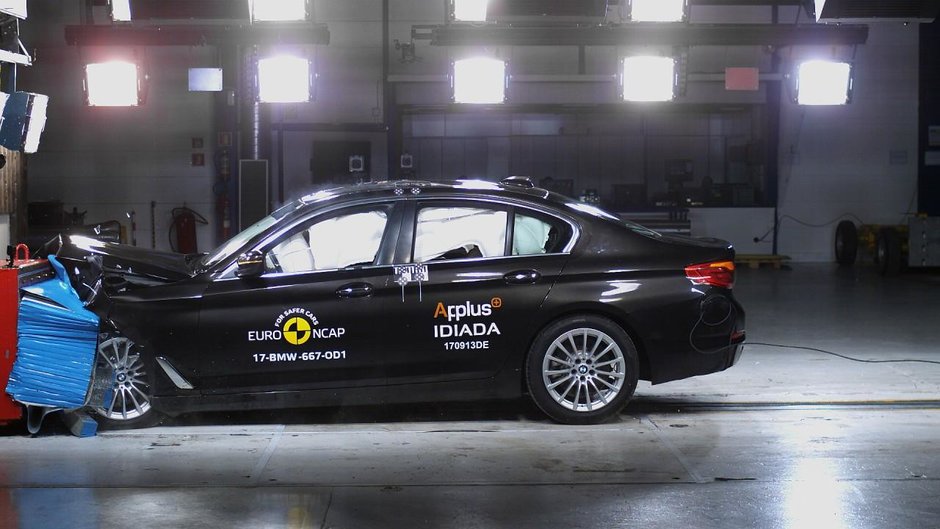 BMW Seria 5 testat de EuroNCAP