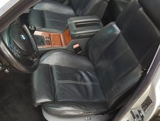 BMW Seria 7 cu motor de M5 E39