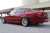 BMW Seria 7 cu motor de M5