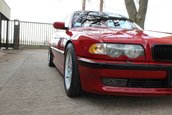 BMW Seria 7 cu motor de M5