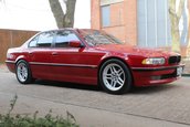 BMW Seria 7 cu motor de M5
